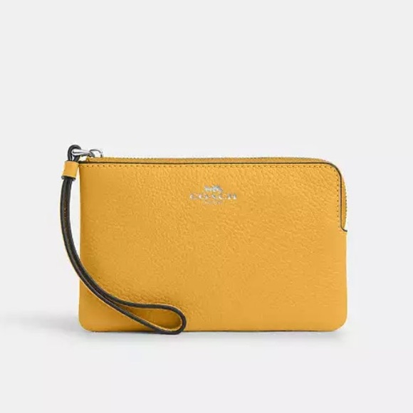 Coach Handbags - NWT Coach Corner Zip Wristlet